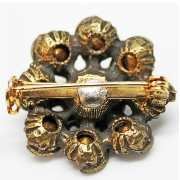 Vintage Dark Garnet Red Glass Stone Flower Goldt Brooch Pin | Jewelry | Brooch - Picture 6 of 8